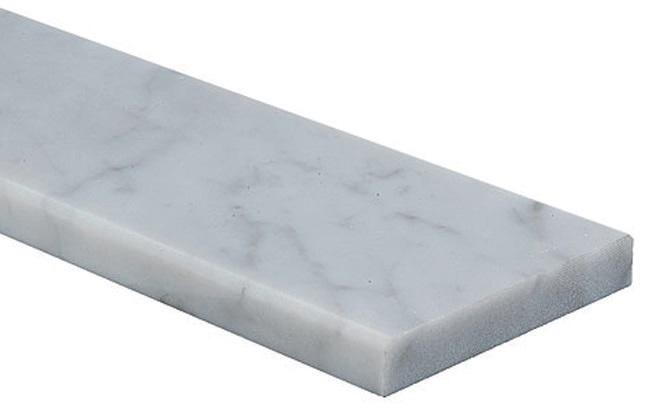 Tuiles de plancher Carrara Bianco seuil en marbre 6" x 76" x 5/8" (paquet de 25)