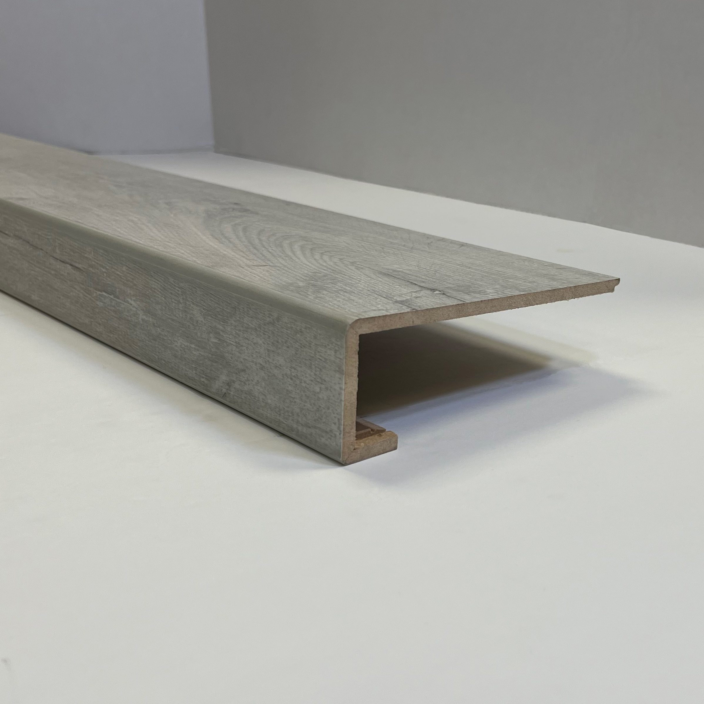 Laminate SmartNosing Aurora Oak Stair Nosing 48"