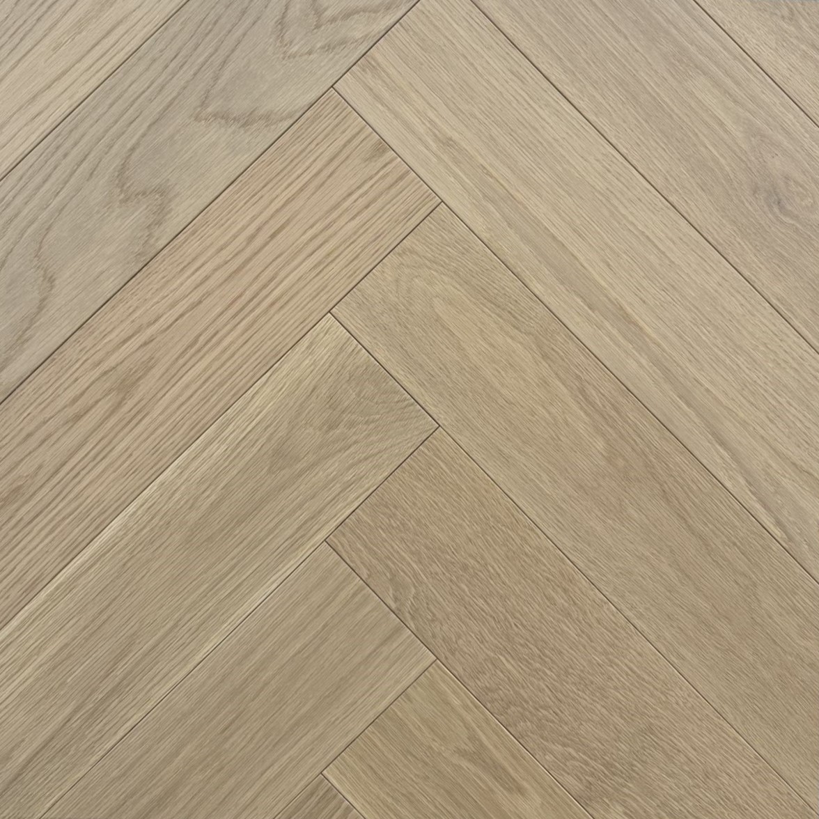 Engineered Hardwood American Oak Herringbone Honey Wheat Herringbone Select & Better 5" - 3/4"