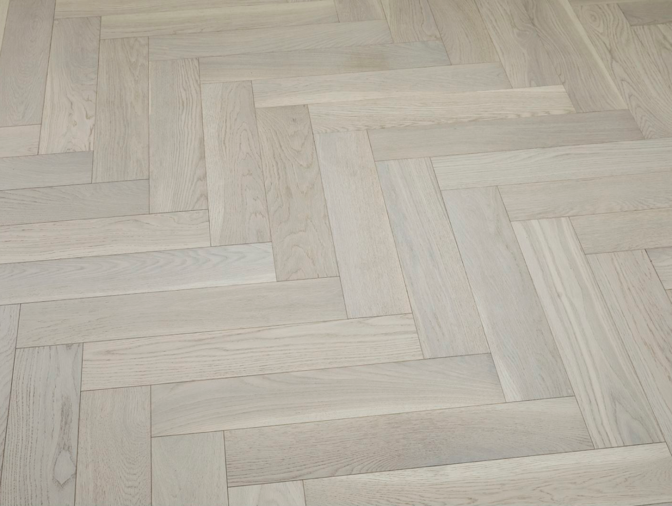Engineered Hardwood American Oak Herringbone Pearl Herringbone Character 5" - 3/4"