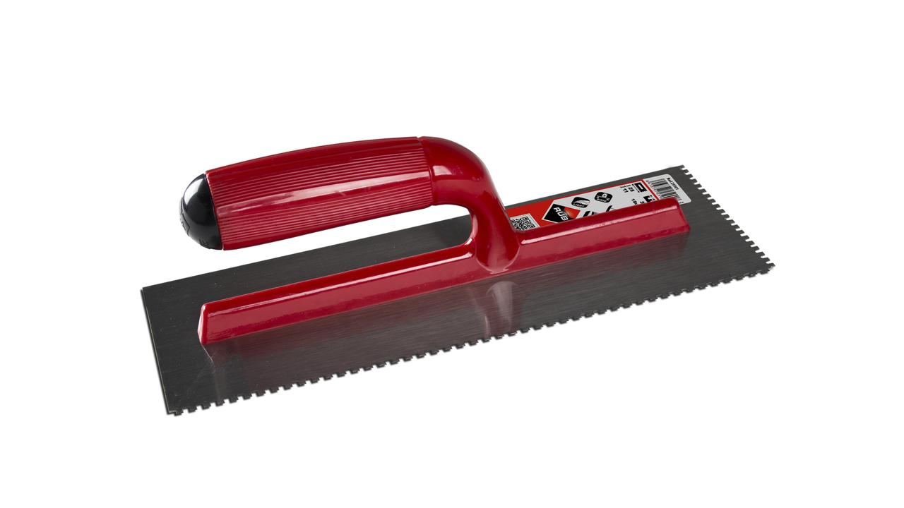 Truelle à dents carrées 4" x 11" en acier avec poignée plastique bicolore ouverte 1/8" x 1/8"