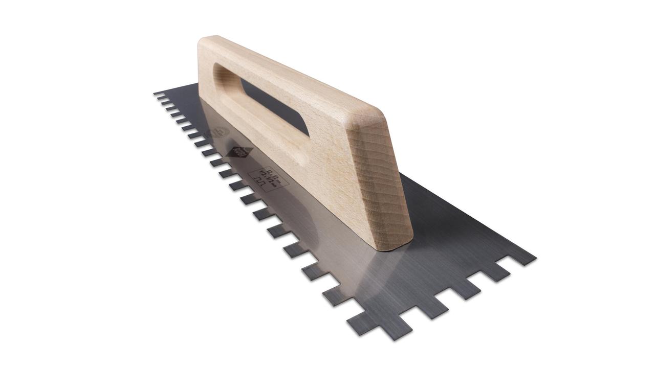 Square Notched Trowel 19" Steel with Closed Wooden Handel 1/2" x 1/2"