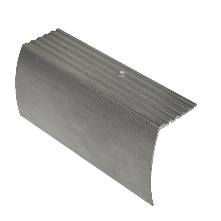Nez de marche en aluminium avec tombant, Titane martelé - 1 3/8" x 12'