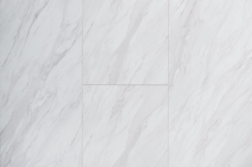Tuiles de vinyle RigidTile Firm Designer Carrara Click Lock 18" x 36"