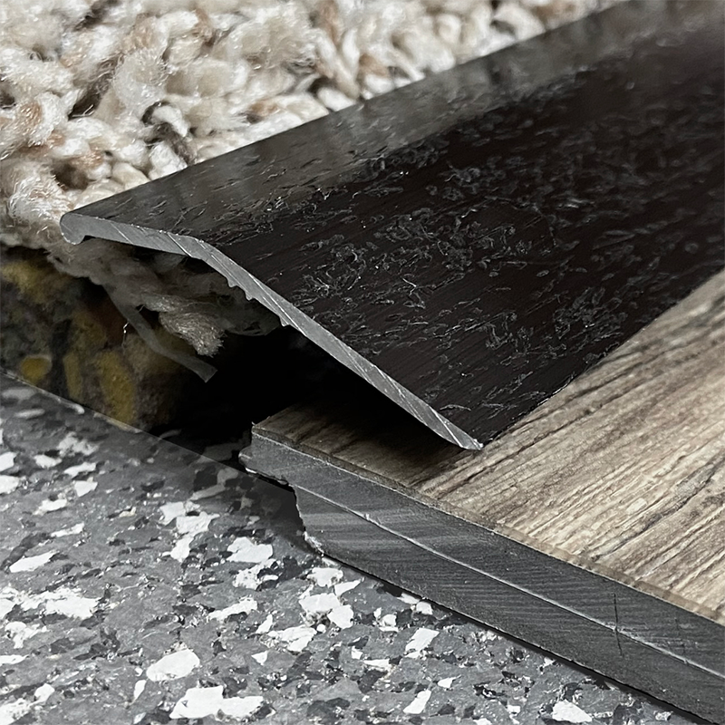 Carpet Deluxe Flat Binder Bar with Nails Hammered Aluminum Nickel 1/4" (6.4 mm) x 1" x 12'