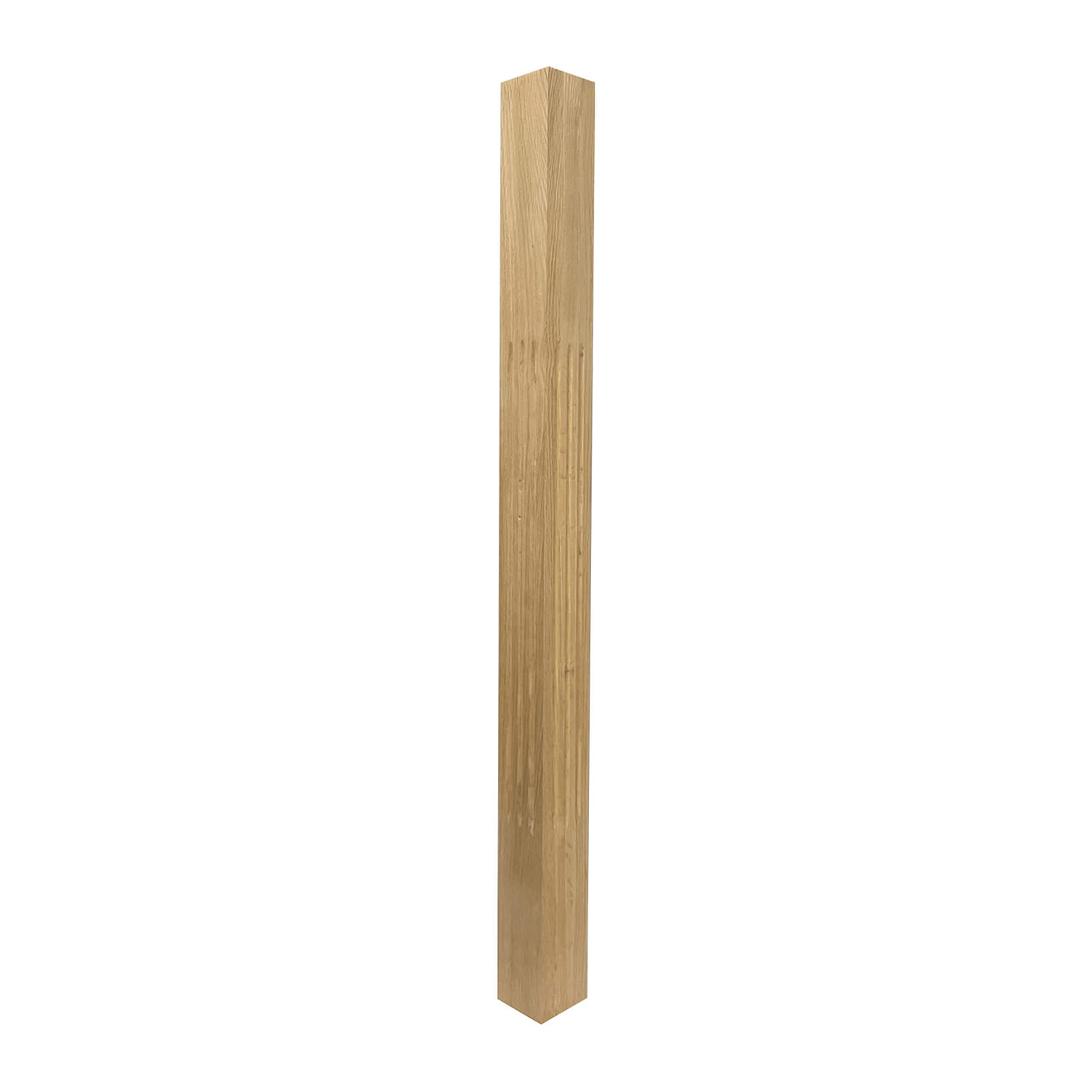 Bois franc poteau d'escalier en chêne rouge non fini - cannelé 3-1/2" x 48"